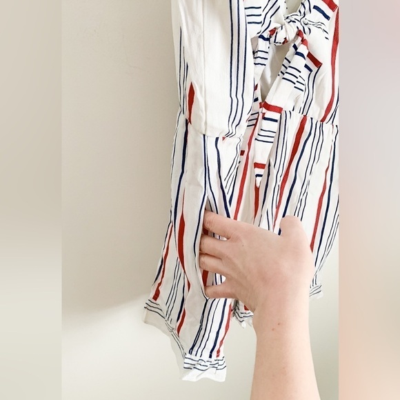 Tularosa Amelia Red White Blue Striped V Neck Tie Back Romper Large - Picture 16 of 16